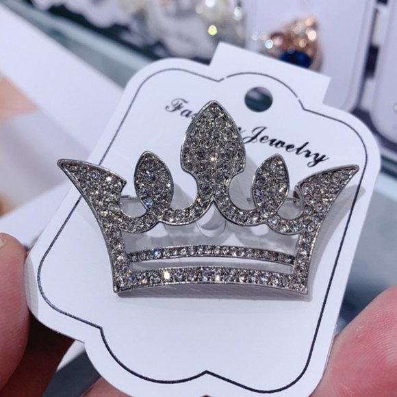 💐🔵Crown Silver Rhinestone Large Pin - Picture 2 of 7